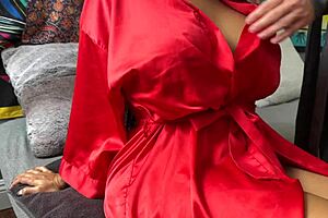 I hooked up with this asian milf, she swallowed my cum after riding