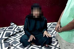 Son-in-law fucks hijab mother-in-law in viral Hindi sex video.