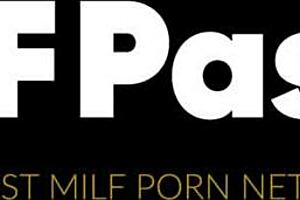 Wow, tattooed milf Sarah Jessie spreads her silky legs for sacred sex with her stepson!