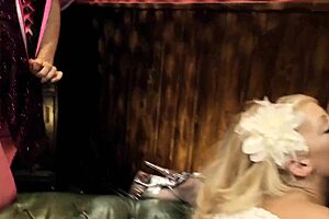 Cindy and Lou Lou's casual milf toy party fun