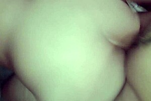 fudendo uma novinha brasileira safada que me devia grana e pediu pra gozar em cima dela