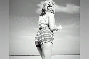 I feel so sensual with my huge natural tits and big nipples exposed in this amateur video.