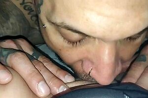 dulcevaginaspro uh la vecina me lo chupo rico y yo se la chupe meti su juguete