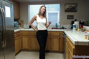 Jess Ryan Sexy Milf in Kitchen