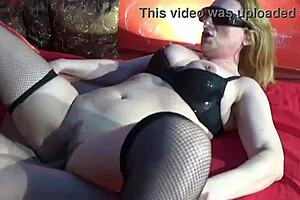 Stockings Milf Blowjob And Pussy Licking In Missionary