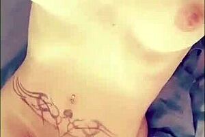 Snapping dirty flashing moments and wild outdoor sex adventures. 📸🔥