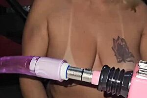 Silêncio Que o Professora Milf Esta Dando a Aula