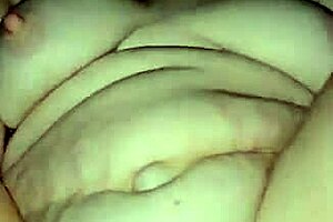 i'm cumming hard with my big tits