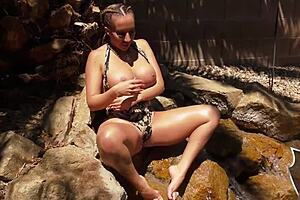 Who knew richelle ryan would get dicked by rome major at wild celebration party