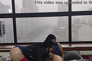 Gostosa fodendo na janela para todo mundo assistir kitty big ass?