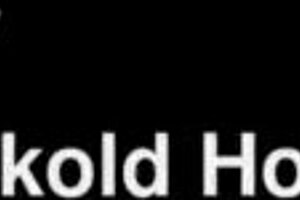 that chubby married chick is a delight her cuck hubby shares with other dudes 😏