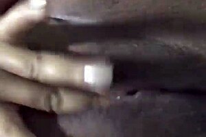 Come lick my wet lips now!