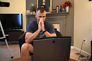 Who knew modern problems lead to mature brunette cougar getting anal fucked doggystyle? She's riding wet pussy in missionary creampie with kisses! 😏🍑