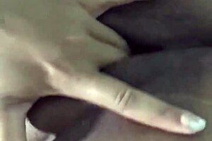 Come lick my wet lips now!