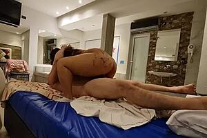 Madre Soltera Argentina Graba Primer Video Sin Condon En Halloween Con Doggystyle Y Riding