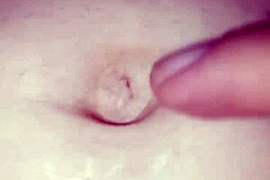 Hey Gretala, lying down to relax on the toilet? 😌