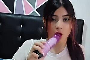 I can't believe this actress gives her stepdad such a huge real homemade blowjob, it's intense.