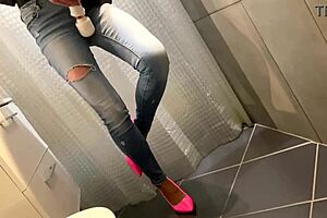 I desperately peed in my jeans then he peed on my ass and I gave him a blowjob.