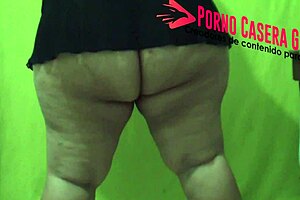 Watch This Mature Big Butt Shaking Wild Without Underwear in Hot Dance!