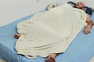 i surprise my stepbrother in his room with a great blowjob i cant stand it - porn in spanish