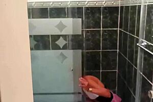 I clean house while you fuck me hard in kitchen with dirty talk 😍