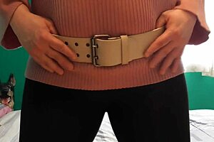 so this latina milf with her fat big ass starts dancing solo outdoors... man, that european bbw vibe gets me cumming fast every time.