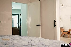 Huge Tits Milf Stepmom Lexi Luna Fucks Stepson in the Same Room as Husband