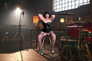 Granny Carmens metal momma groupie double dildo play with huge tits and orgasmic fucking!