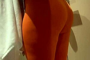 o gerente do motel me espionando pelada no banho escondido eu finjo que não estou sabendo