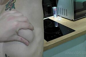 Milf cheats with young guy 😏