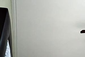 i'm fucking so good in the motel with my lover hidden from view