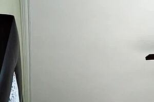 i'm fucking so good in the motel with my lover hidden from view