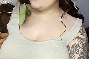 Wow, curvy Latina mommy's big natural tits wiggle in oiled shower 😍