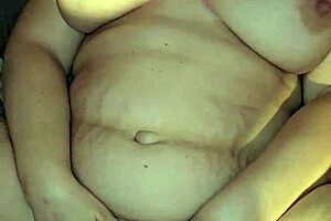 Woman receives creampie in her pregnant state