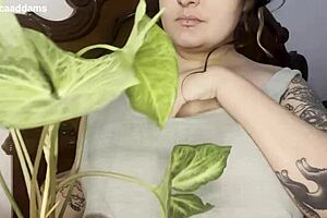 Wow, curvy Latina mommy's big natural tits wiggle in oiled shower 😍