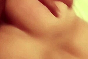 This delicious milf Chelita shows up all complaciente with her sexy ass and taboo pussy vibes in the scene.