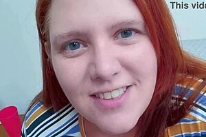 Chubby hotwife ruiva chupa eagerly and squirts thinking of her lovers