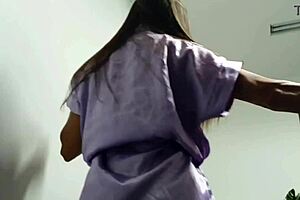 Levantei E Fui Fazer O Café E Na Cozinha Fiquei Feliz