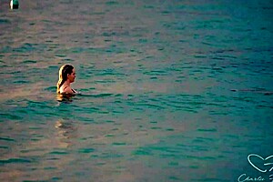 hey its olive gee with busty milf and blonde friend licking pussy in bed 😏👩‍❤️‍💋‍👩