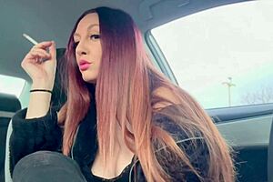 Italian Artemisia Love Hot Solo Smoking Sesh Outside