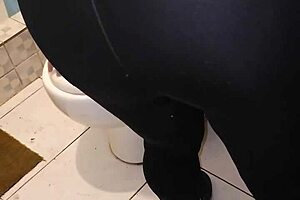 Venezuelan employee flirts with boss in homemade mature setup