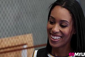 Hot milf shows up in my court for some gym fun 😏