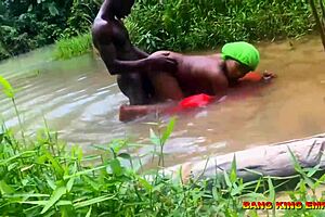 Creampie Surprise in Local Stream from Hardcore Doggy Sex with Ebony Milf