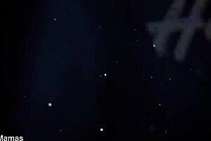 essa milf brasileira fez sexo grupal com 4 caras e acabou coberta de leite