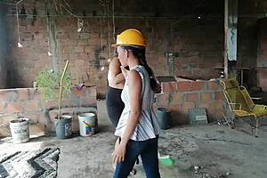 o a mi empleada para que me lama mi co�o viejo