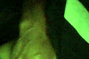 Punheta rapidinha no estacionamento do mercado