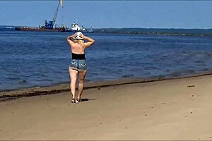 Big Butts in Jeans Shorts