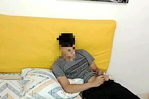 Mi hermanastra hace una mamada impresionante! Disfruta la historia completa de esta latina sexy en acción hardcore.