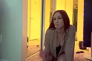 Italian Horny Milf Artemisia Love Smoking Cigarette In Sexy High Heels