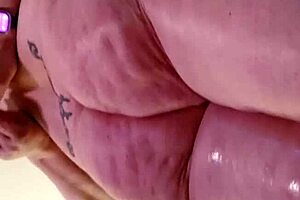 candid sandra returns with big ass booty worship as her fat hairy pussy lips get licked and sucked in garage